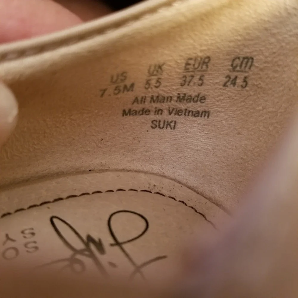 LifeStride Soft System Nude Beige Asymmetrical Strap Pointed Toe Pumps Size 7.5M